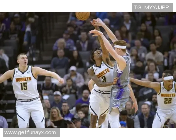 8月20日NBA季前赛掘金与爵士精彩对决录像回放分析与精彩瞬间回顾 8月20日NBA季前赛掘金与爵士精彩对决录像回放分析与精彩瞬间回顾