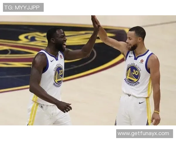 步行者与勇士激战常规赛球迷期待精彩对决与绝妙表现