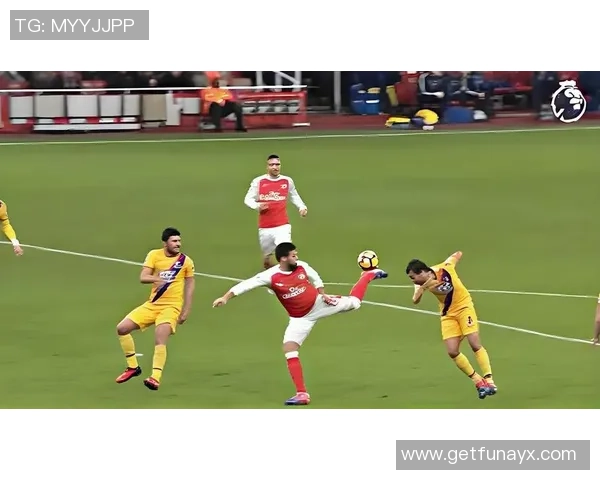 神之一脚！英超惊现超远吊射神仙球，现场视角复原进程，太丝滑了